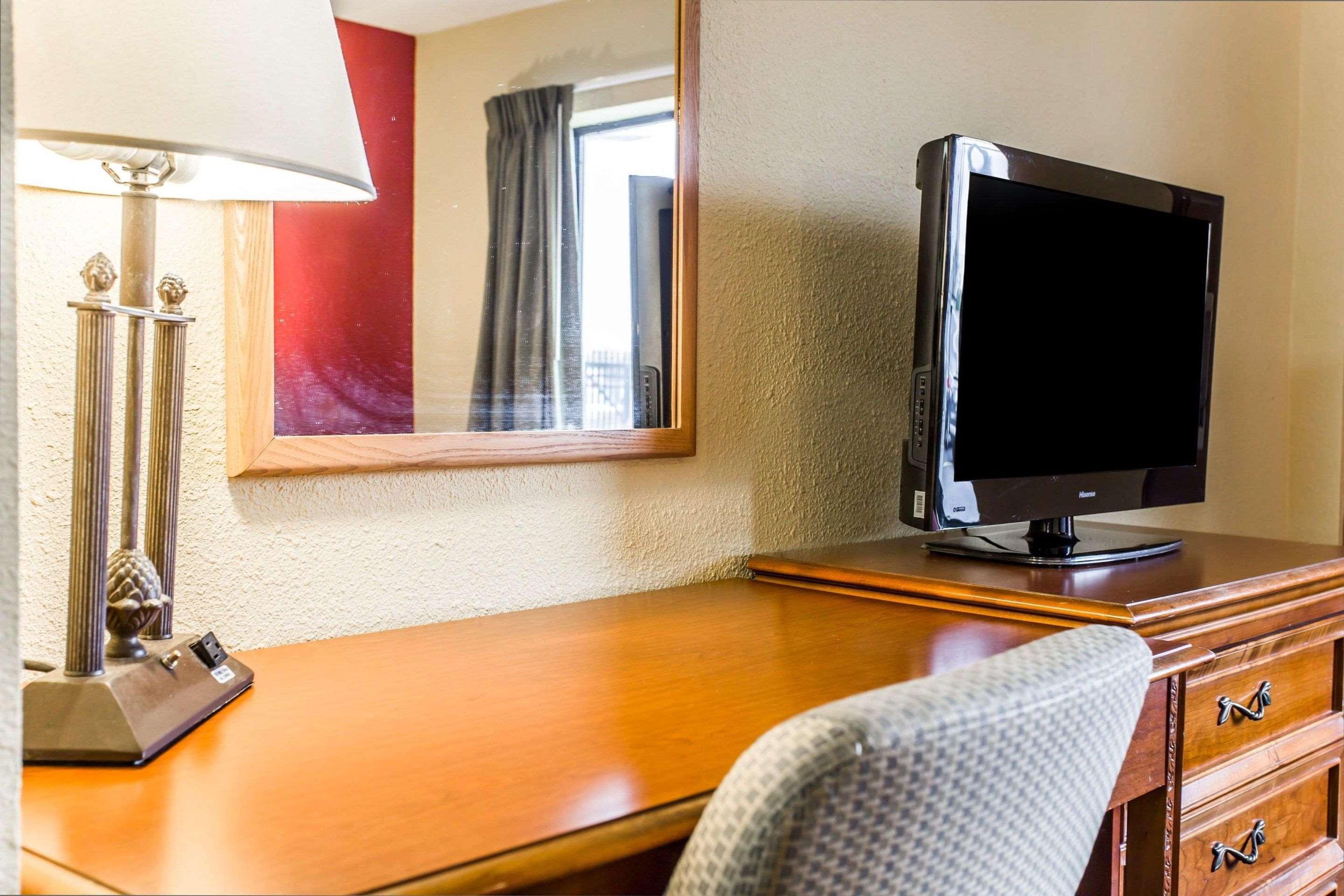 Rodeway Inn Charlotte Downtown Экстерьер фото