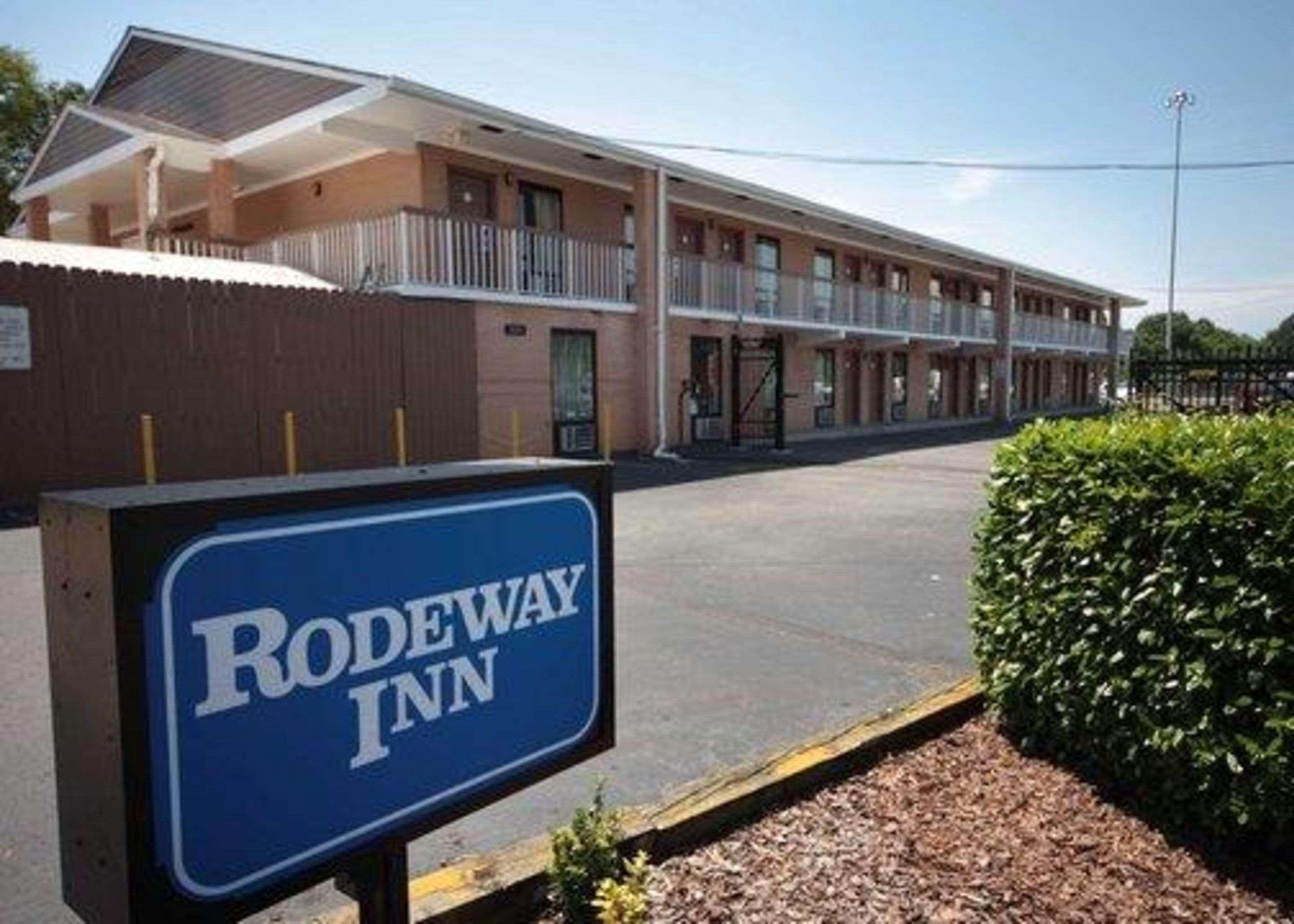 Rodeway Inn Charlotte Downtown Экстерьер фото