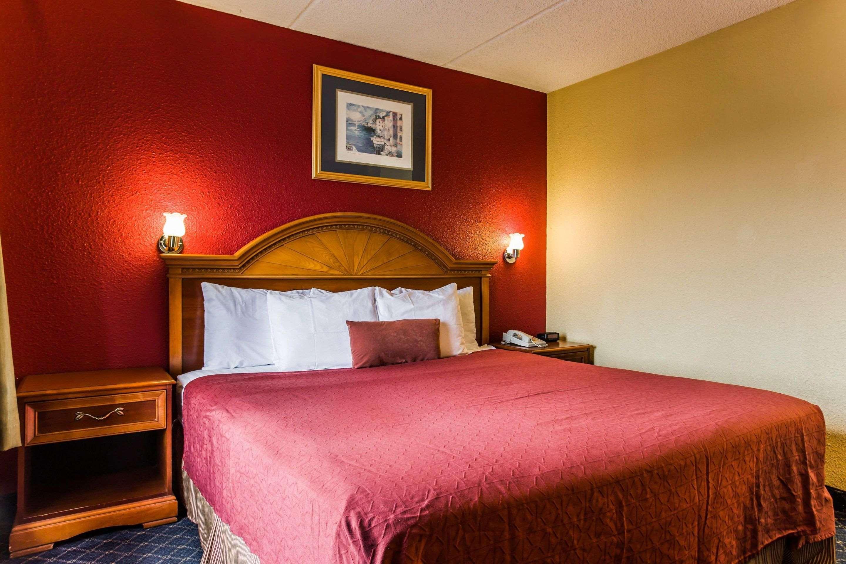 Rodeway Inn Charlotte Downtown Экстерьер фото