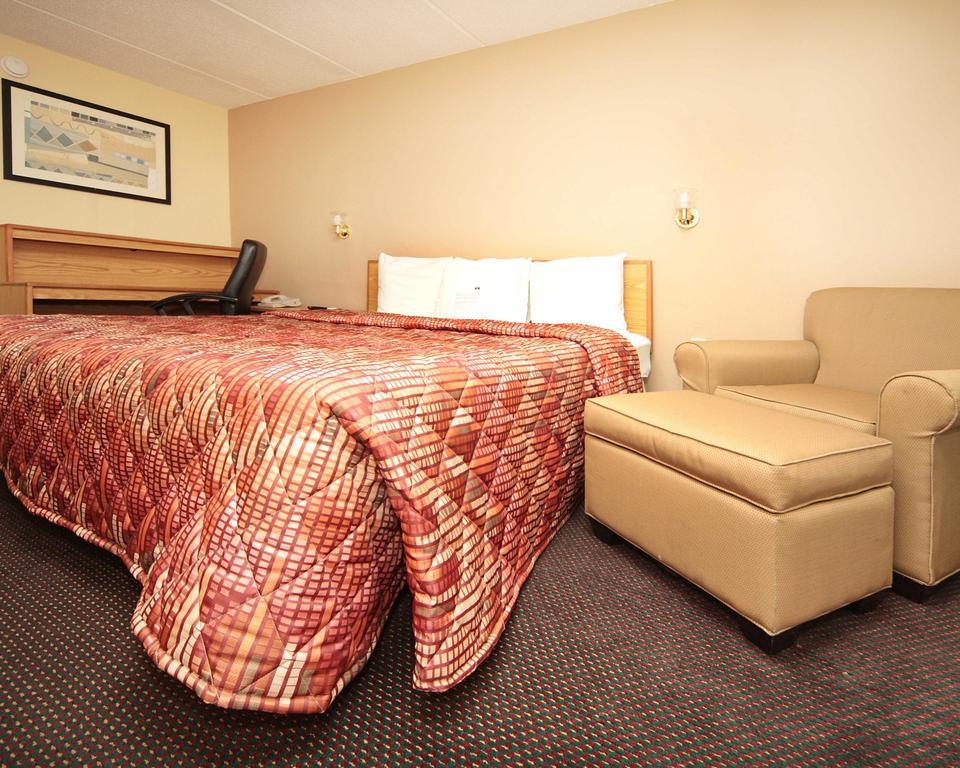 Rodeway Inn Charlotte Downtown Экстерьер фото