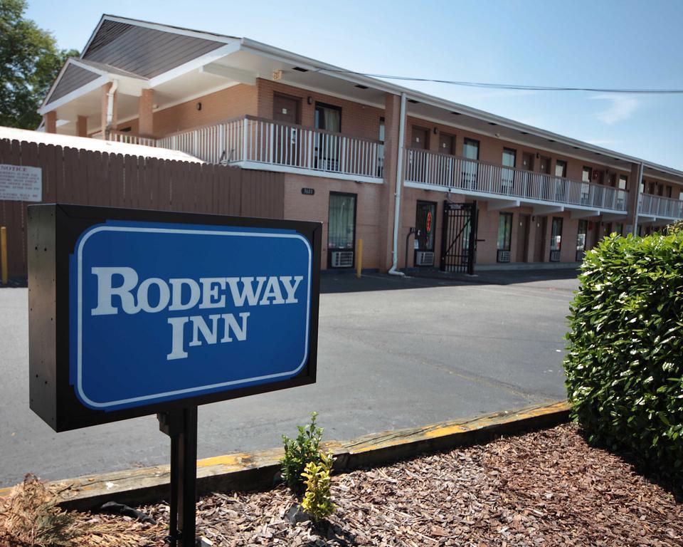 Rodeway Inn Charlotte Downtown Экстерьер фото